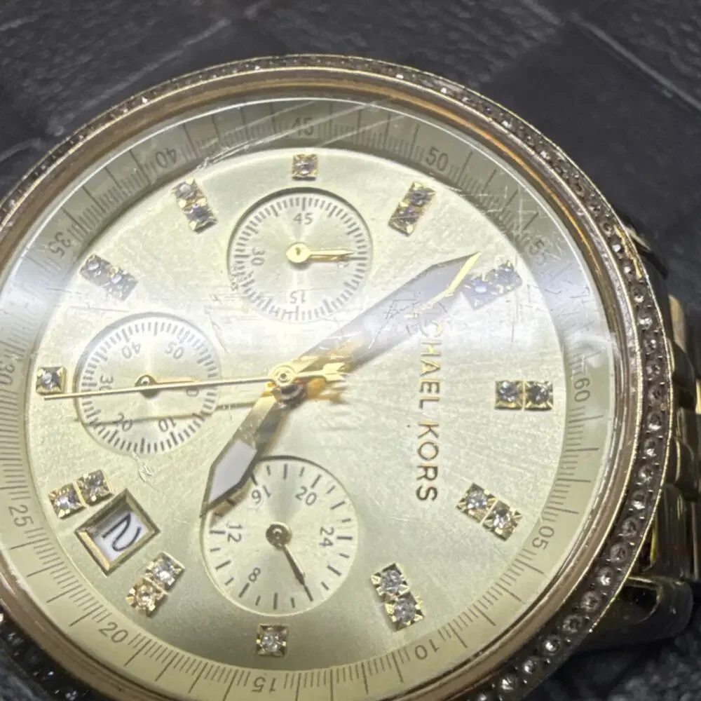 Michael Kors Women's Wristwatch MK-5698 37mm Case 5.5-5.75 Max Wrist Size Gold